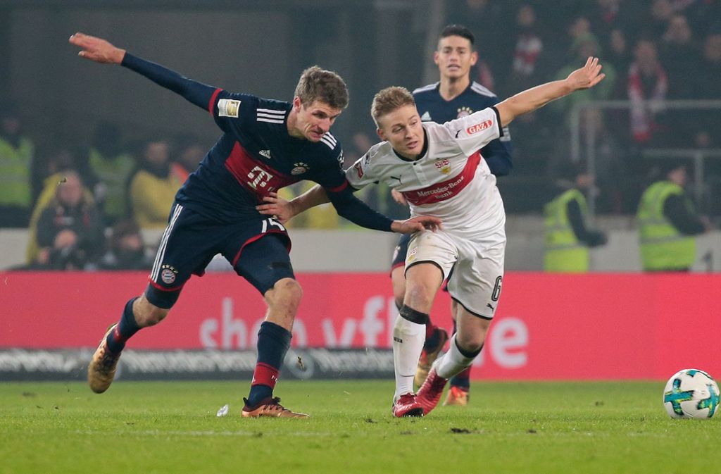 So nah war der VfB Stuttgart schon lange nicht mehr an einem Punkt gegen Bayern München dran. Nach einem starken Spiel der Schwaben trafen die Bayern dann doch noch durch eine Unaufmerksamkeit. Der VfB verschoss in der Nachspielzeit noch einen Elfmeter und verlor 0:1.