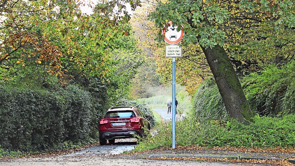  Seit an der Filderauffahrt zwischen Stuttgart-Sillenbuch und Stuttgart-Hedelfingen gebaut wird, gibt es Stau. Das hat Auswirkungen; einige Autofahrer nehmen nun unerlaubte Wege. Die Behörden sind aber wachsam. 