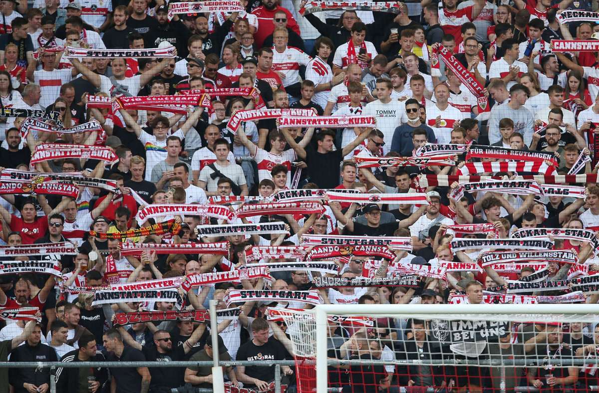 VfB-Fans auf der Tribüne