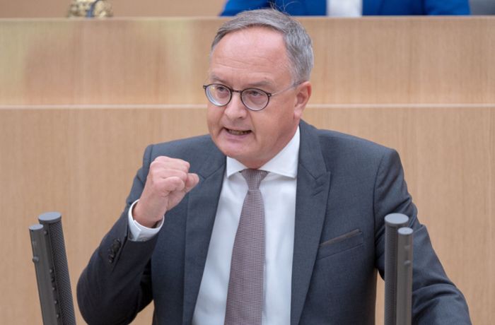 „Peinlich“ – SPD rechnet mit grün-schwarzer Landesregierung ab