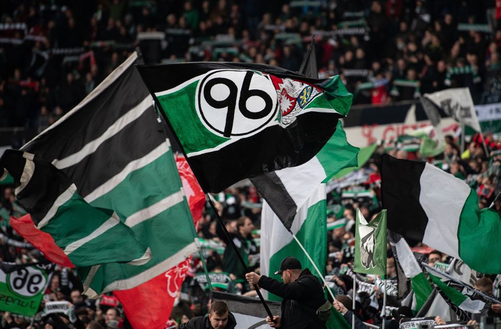 Platz 5 geht an Hannover 96. 852 Spiele, 1322 Punkte – und die Niedersachsen können dank des Abstieges im Vorjahr auch noch nachlegen. Mit 56 Punkten in der jetzigen Saison würden sie den 4. im ewigen Ranking verdrängen.