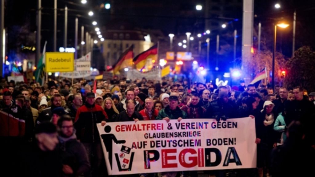 Pegida: Schröder verlangt ein klares Zeichen
