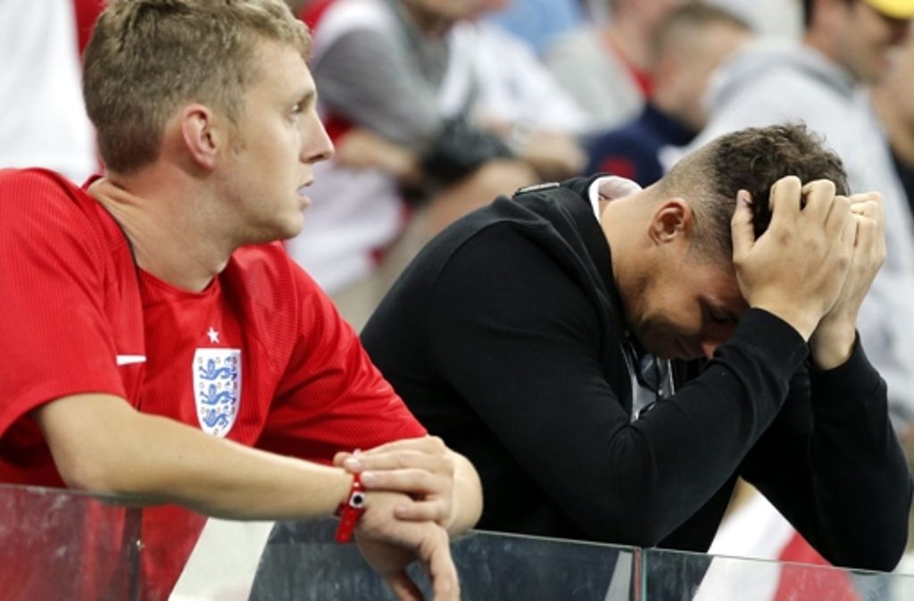 Die englischen Fans konnten das Ausscheiden in der Vorrunde kaum fassen.