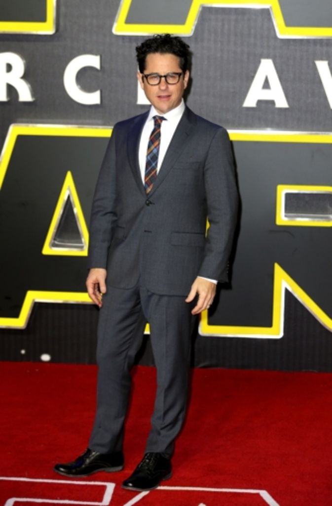 Der Regisseur des neuen „Star Wars“-Film Jeffrey Jacob Abrams kurz J.J. Abrams feiert mit seiner Crew die Premiere in London.