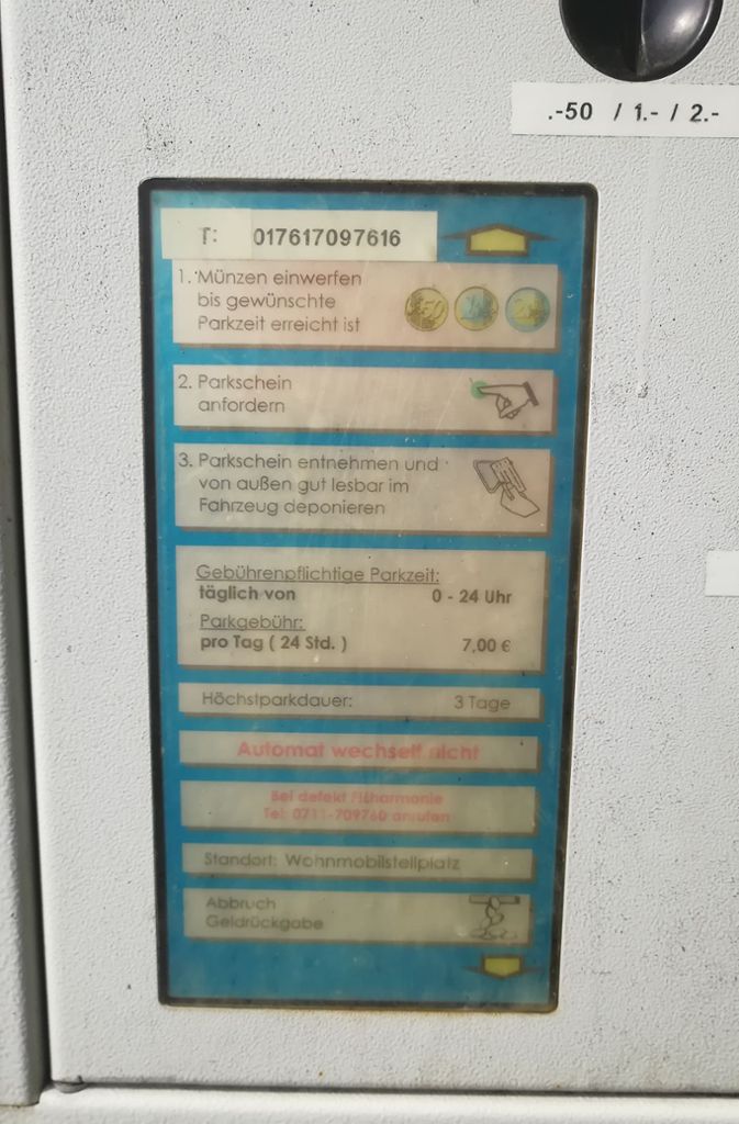 Pro Tag müssen am Automat sieben Euro für den Stellplatz an der Filharmonie in Filderstadt entrichtet werden.