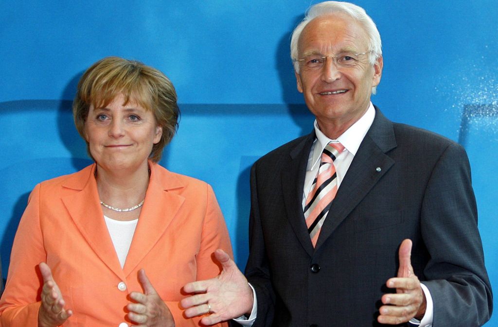 Edmund Stoiber (r.), bayrischer Ministerpräsident, und FDP-Vorsitzender Guido Westerwelle unterstützen die CDU-Spitzenkandidatin.