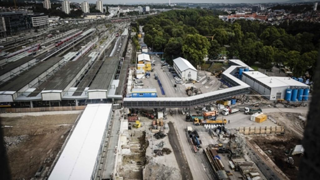  Der Streit um die Infiltration des für den Bau des Tiefbahnhofs abgepumpten Grundwassers bei Stuttgart 21 geht weiter. Projektkritische Ingenieure bemängeln die Prüfberichte. 