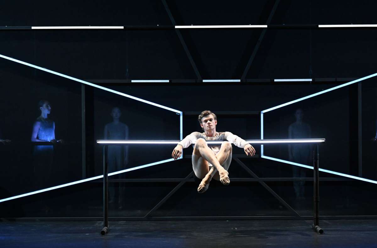 Henrik Erikson ist in „Reflection/s“ das Alter ego des Choreografen Roman Novitzky.