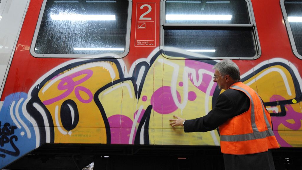 Graffiti  in Winnenden und Plochingen: Sprayer auf frischer Tat ertappt