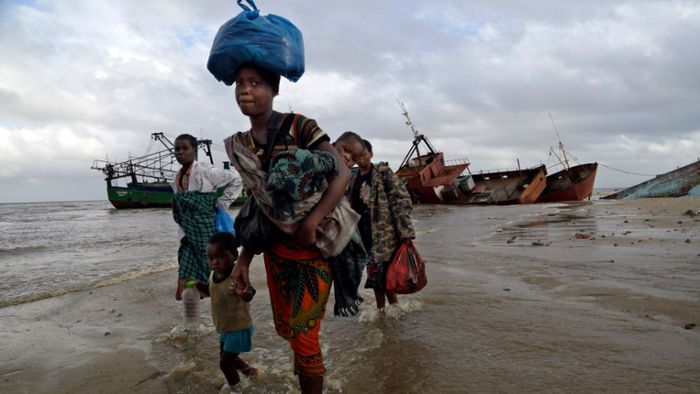 Fast 100 Tote nach Schiffsunglück in Mosambik