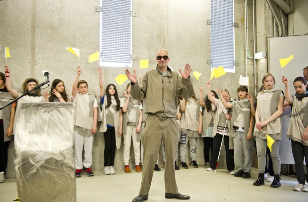 Quell der Unterdrückung: Schauspieler Frank Deesz als Diktator in dem Theaterstück „Revolutionskinder“.