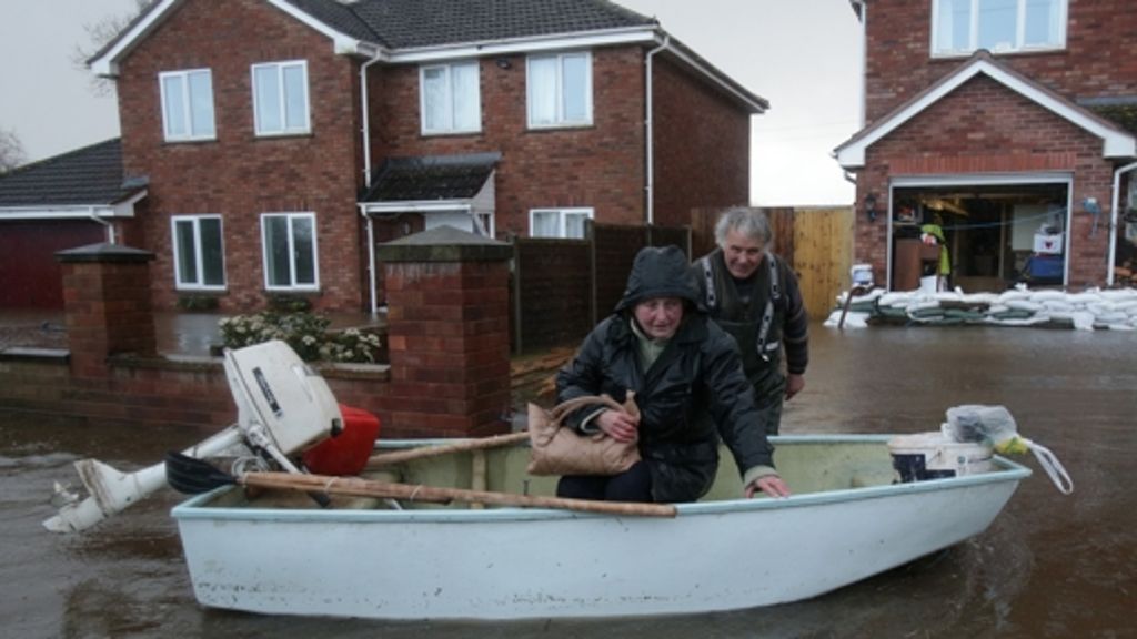 Hochwasser in Großbritannien: Die Wut über Camerons Regierung wächst