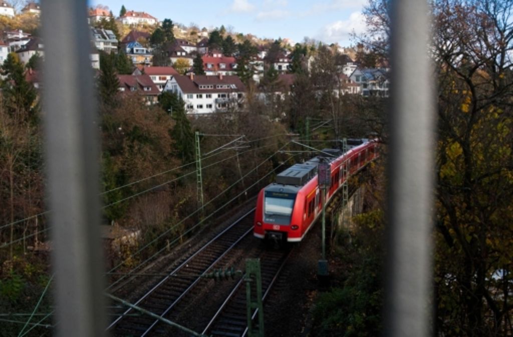 Noch verkehren Züge auf der Gäubahntrasse – und nicht nur der Verkehrsclub Deutschland will, dass das so bleibt. Foto: Achim Zweygarth