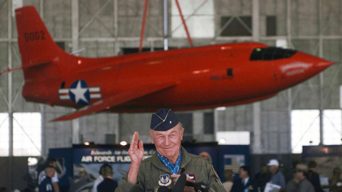 Chuck Yeager: US-Pilotenlegende  im Alter von 97 gestorben