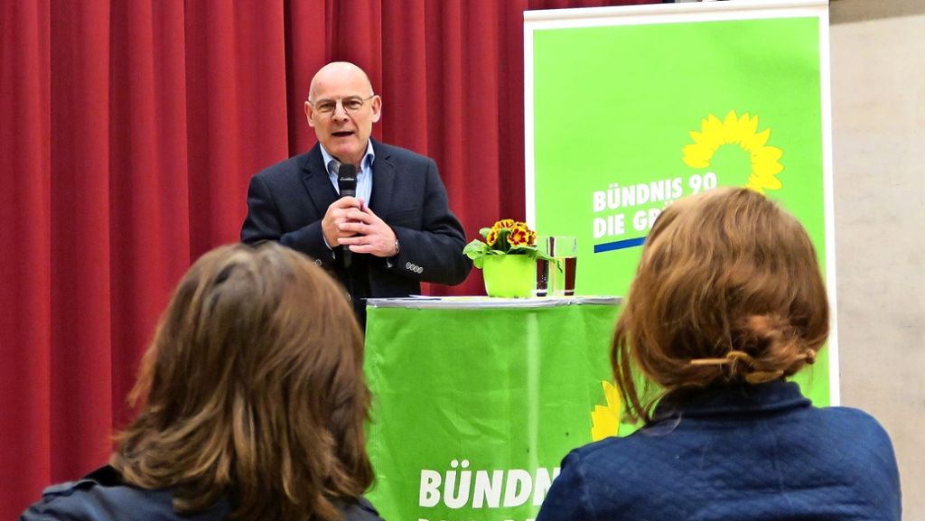 Grünen-Empfang in Stuttgart-Möhringen: Verkehrsminister will neue Buslinien