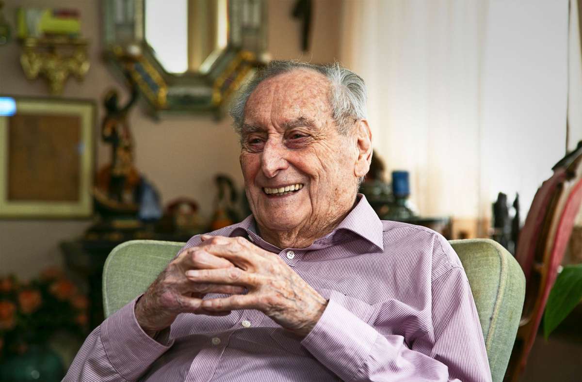 Walter Schultheiß, ein Vorbild für die Schwaben, hat am Donnerstag mit der Familie im kleinen Kreis seinen 99. Geburtstag daheim im Schwarzwald gefeiert.