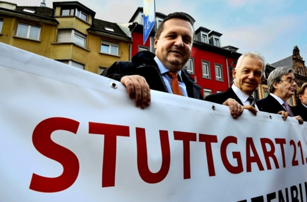 Seite an Seite für Stuttgart 21: Stefan Mappus (links), Bahnchef Rüdiger Grube Foto: dpa