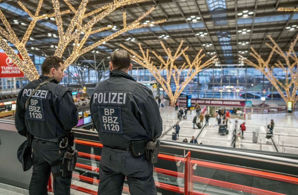Die Sicherheitsvorkehrungen am Stuttgarter Flughafen waren auch am Freitag erhöht.