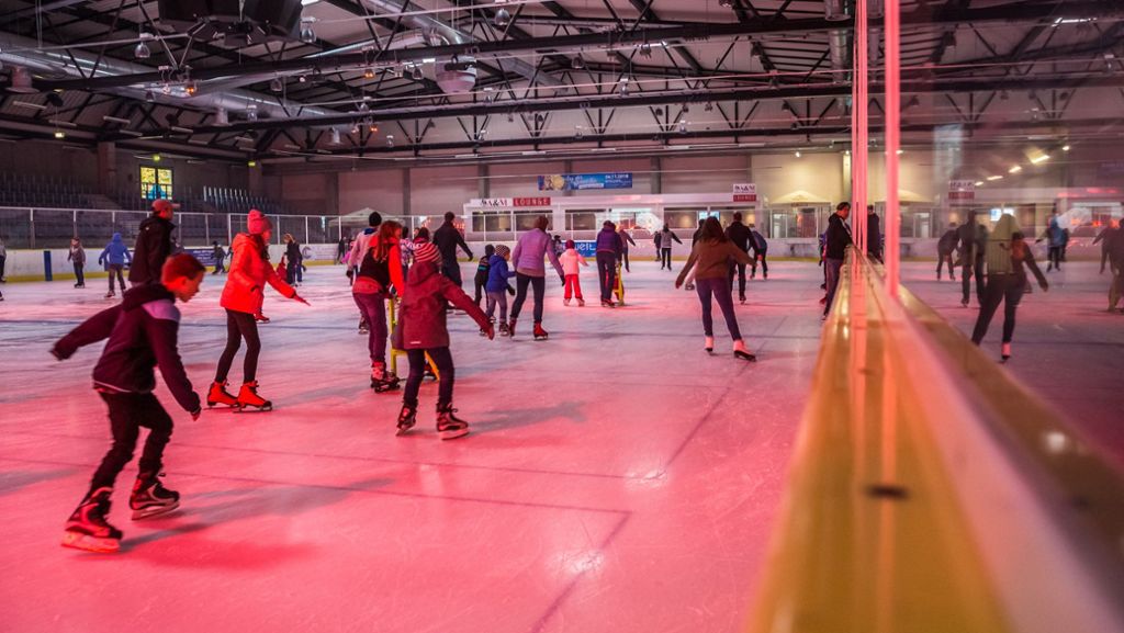 Stuttgart: 13-Jährige eiskalt beim Eislaufen bestohlen