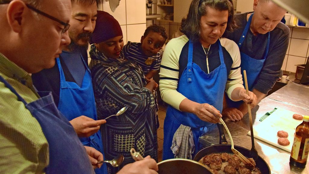 Migranten kochen Schwäbisch: Eine Zehn plus fürs Wildschweingulasch