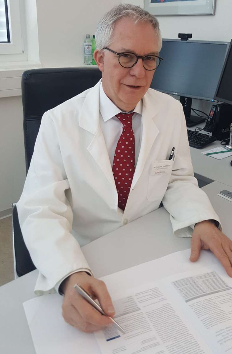 Thomas Vaterrodt, Chefarzt der Neurologie in den SHG-Kliniken Sonnenberg in Saarbrücken, hat der Erfolg von Cannabis in der Therapie neugierig gemacht.