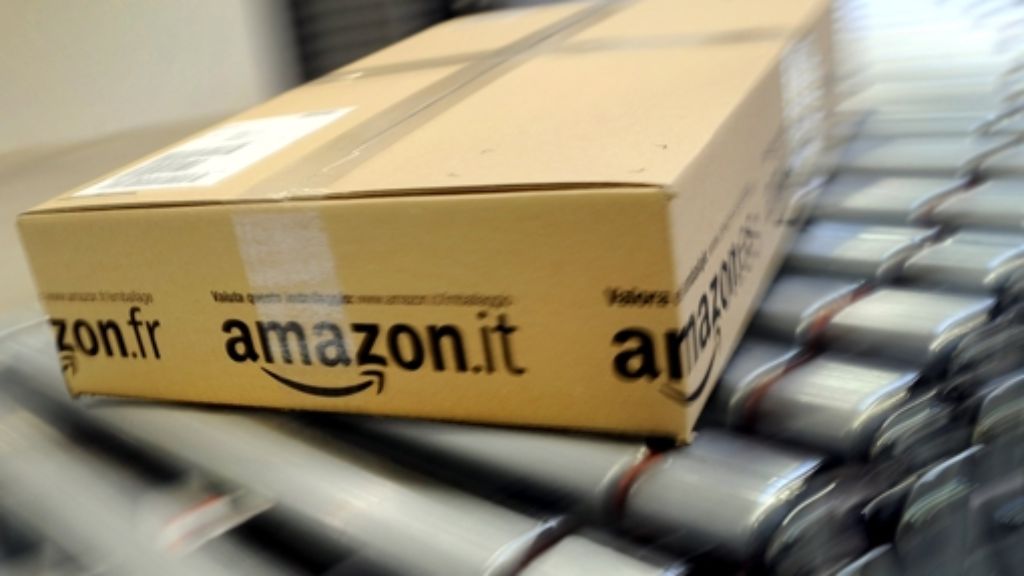  Der Online-Versandhändler Amazon will in den neun deutschen Logistikzentren 1300 Saisonkräfte übernehmen, die ursprünglich nur für das Weihnachtsgeschäft eingestellt worden sind. Viele von ihnen werden aber wohl nur eine befristete Stelle bekommen. 