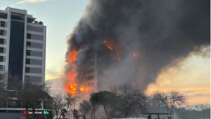 Großbrand in Valencia: Hochhaus gleicht einer Feuerfackel