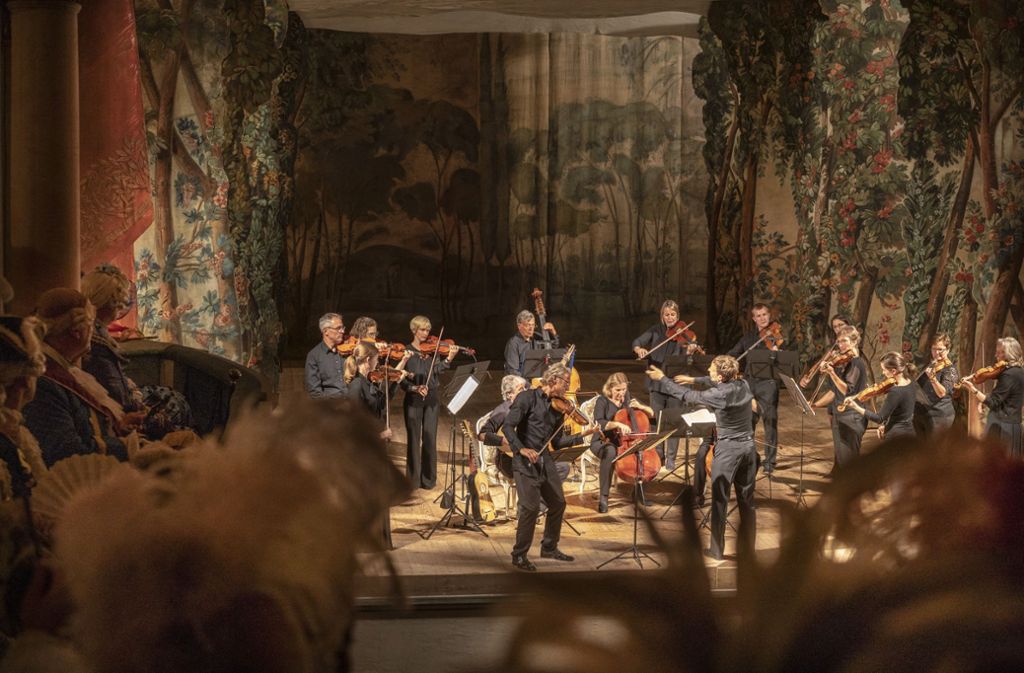 Im Schlosstheater spielte das Ludwigsburger Sinfonieorchester aus Vivaldis Jahreszeiten für die Gäste.