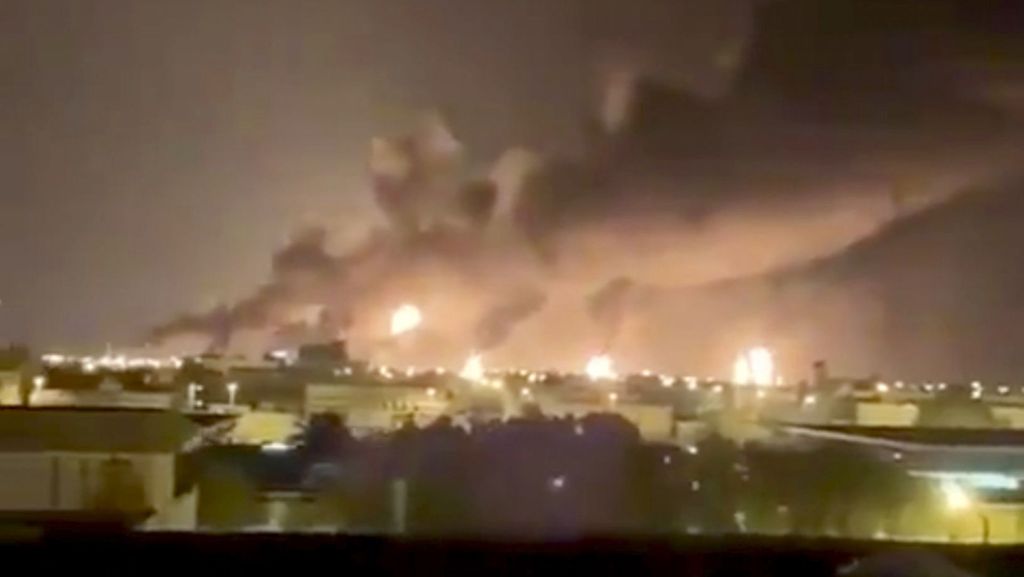 Brände in Saudi-Arabien: Mitten ins Herz der Ölindustrie