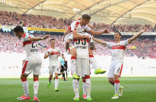 Grenzenlose Freude beim VfB über den Aufstieg. Foto: Bongarts