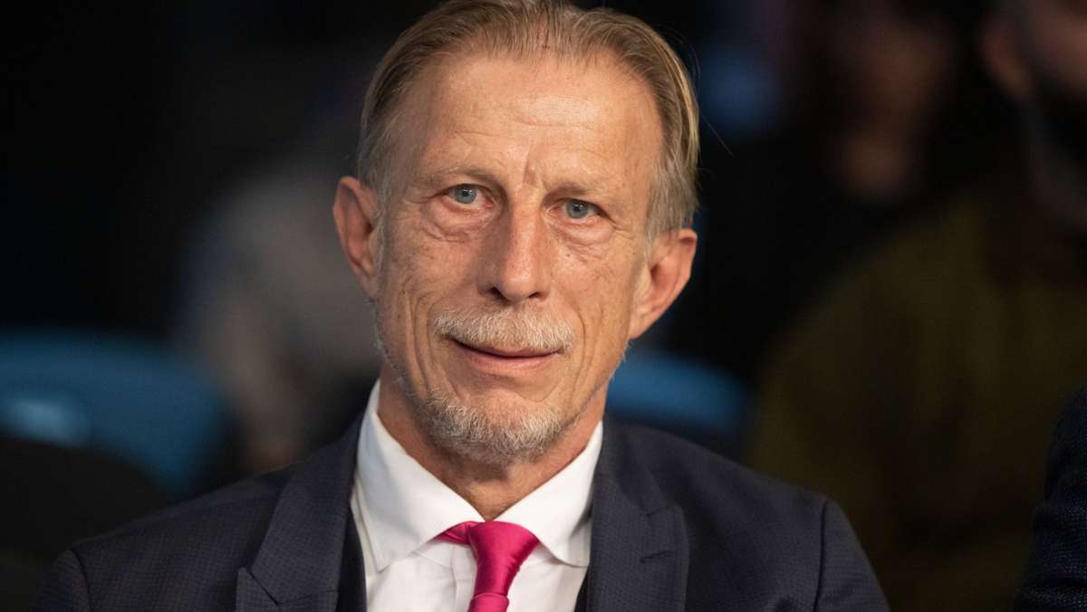 Christoph Daum über den VfB Stuttgart: Meister-Trainer stärkt VfB-Boss Alexander Wehrle den Rücken