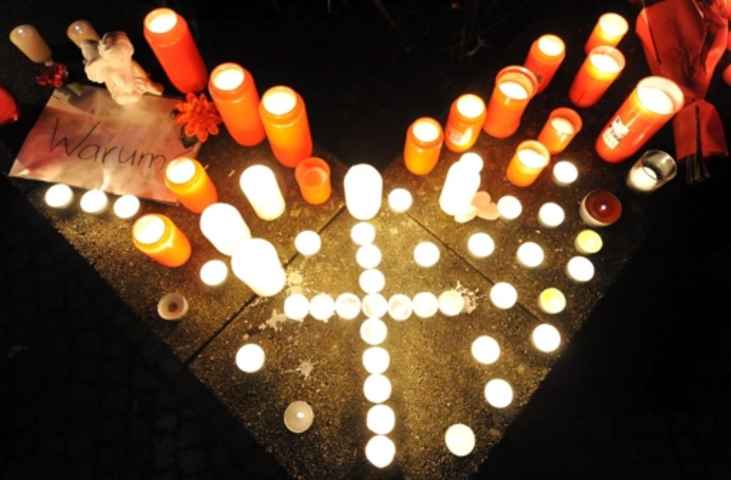 Brenndende Kerzen am Tag des Massakers in Winnenden.