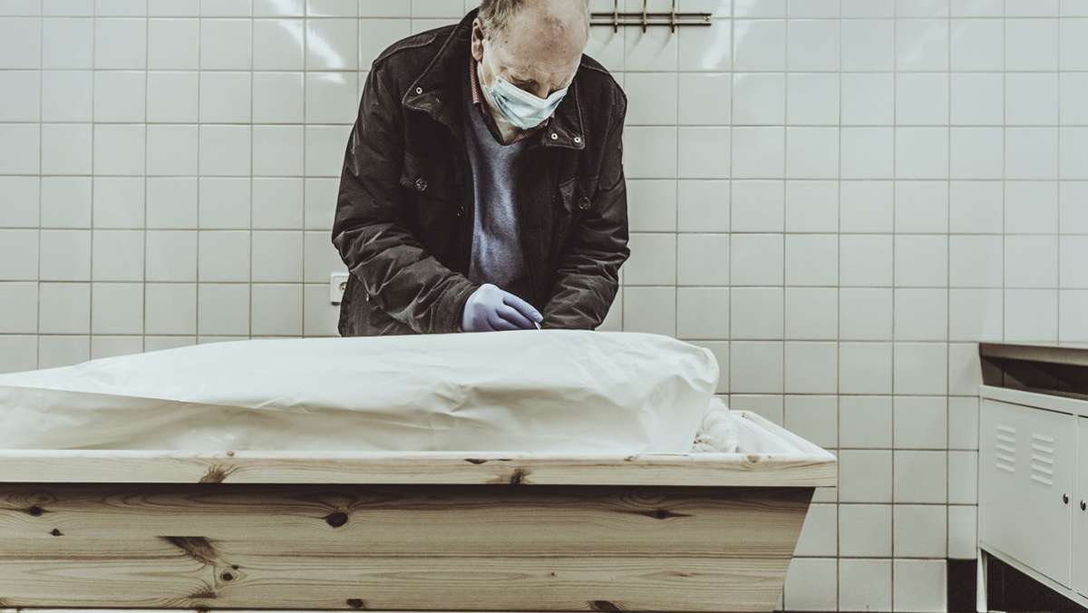Vater posthum auf Corona getestet: Wer testet die Toten?
