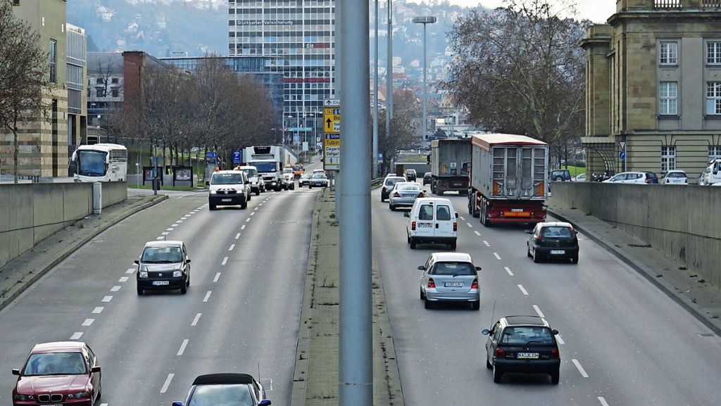 Weniger Raum  für Autos in Stuttgart: Hickhack um Wettbewerb für die B 14