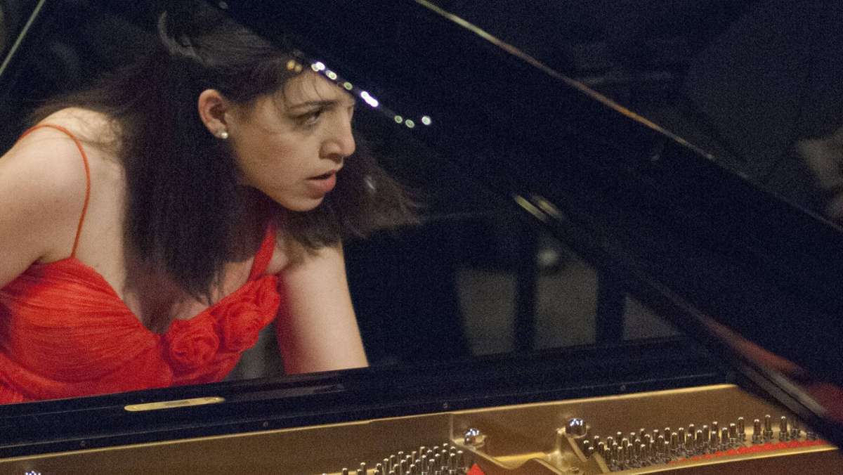  In einem denkwürdigen Abend hat die italienische Pianistin Beatrice Rana im Beethovensaal der Stuttgarter Liederhalle eine grenzenlos scheinende Brillanz zelebriert. 