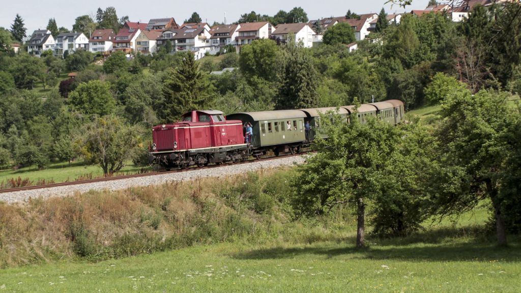 Abfahrt am Böblinger Bahnhof: Der Museumszug rollt in den Schönbuch