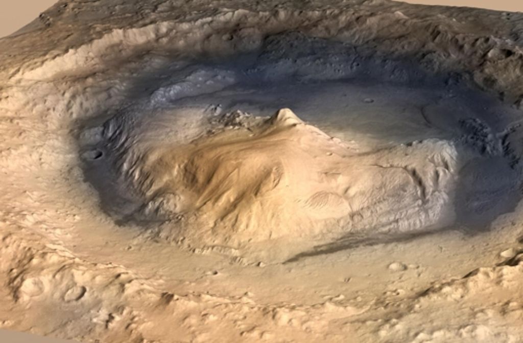 Diese 3-D-Ansicht des Gale-Kraters mit Mount Sharp in der Mitte ist aus den Daten mehrerer Satelliten zusammengesetzt. Die Hauptaufnahme stammt vom europäischen Satelliten „Mars Express“, der seit fast zehn Jahren um den Roten Planeten kreist.