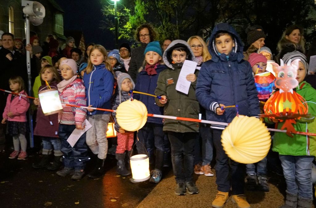 Zahlreiche Kinder haben an dem Martinsritt in Esslingen teilgenommen.