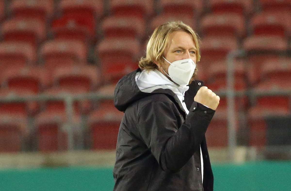 Auch VfB-Sportdirektor Sven Mislintat freute sich über den Sieg.
