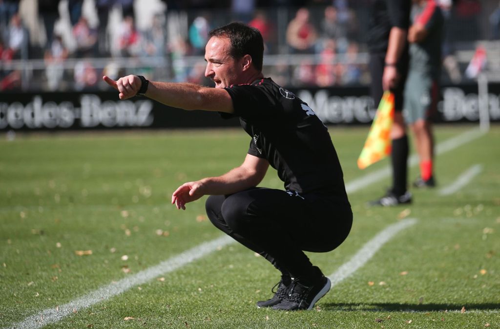 Aus Fur Weinzierl Beim Vfb Stuttgart Willig Stuttgart Oben Sehen