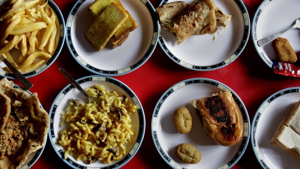 Kulinarische Reise rund um Globus: Aufgetischt: Das essen Schüler in aller Welt