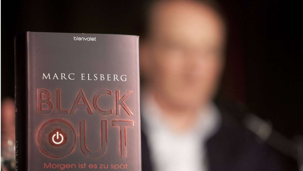  Autor Marc Elsberg landete mit seinem Buch „Blackout“ im Jahr 2012 einen Bestseller. Nun wurde der Thriller in einer deutschen Mini-Serie verfilmt. Am Donnerstag kam der erste Trailer dazu raus. 