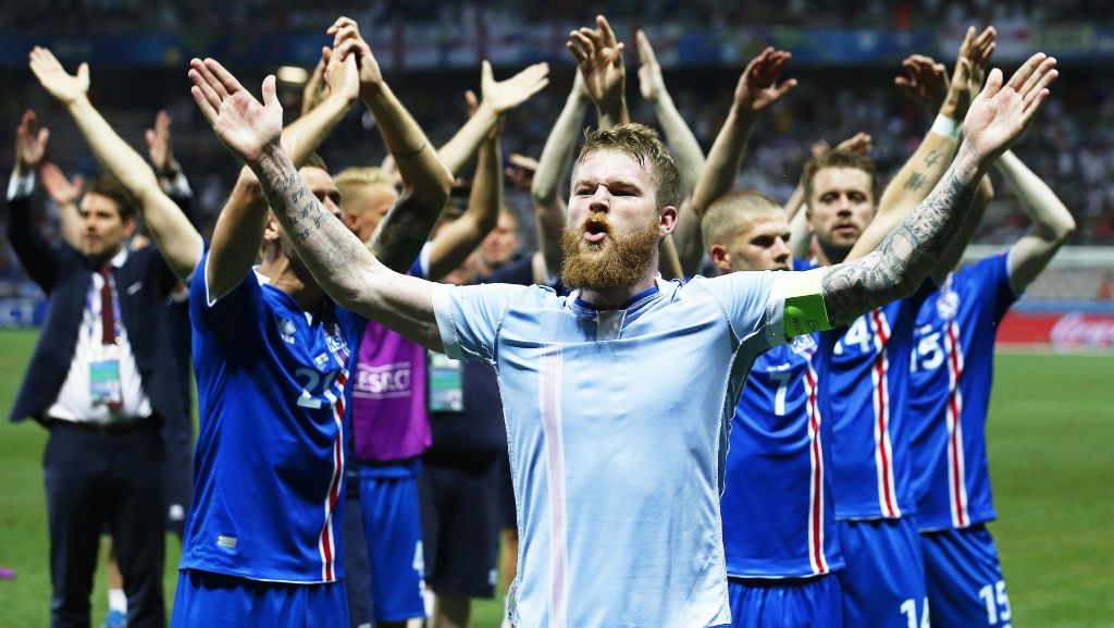  Island und Serbien haben sich als 15. und 16. WM-Teilnehmer 2018 in Russland qualifiziert. Die Wikinger machten mit dem 2:0 in Reykjavik gegen Kosovo alles klar und hoffen nun auf eine Party wie 2016 bei der Europameisterschaft. 
