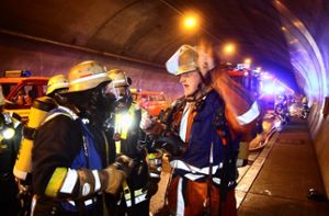 Voller Einsatz bei der Großübung im Engelbergtunnel Foto: factum /Granville