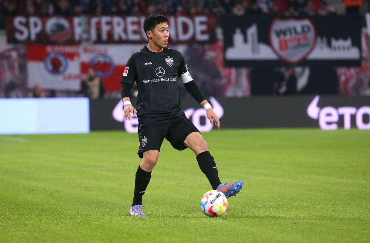 Kapitän Wataru Endo ist durch sein Kopfballtor am letzten Spieltag der Saison 2021/22 gegen den 1. FC Köln beim VfB schon jetzt „Legendo“.