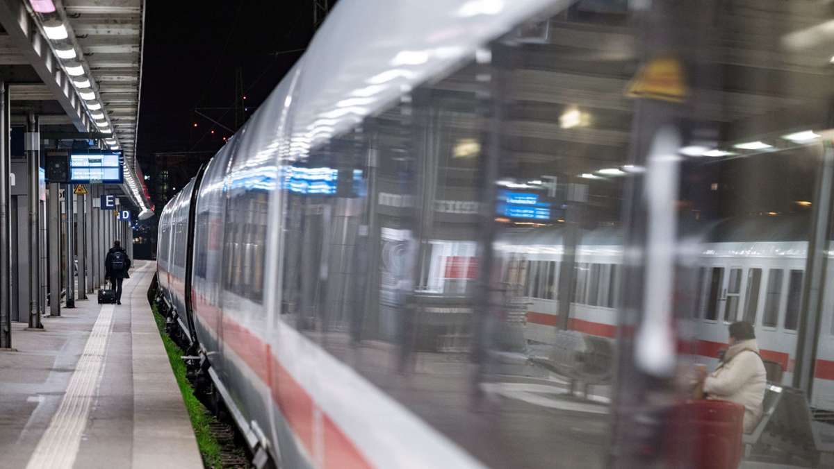 Schienenverkehr: Deutsche Bahn  erneut mit Verlusten