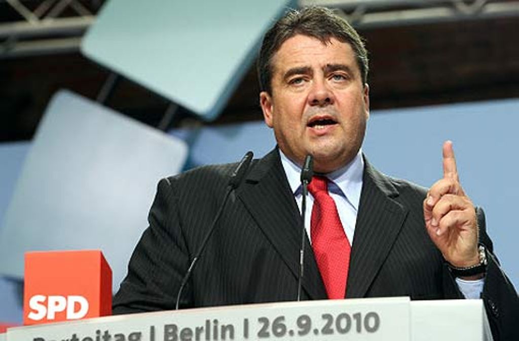 SPD-Vorsitzender Sigmar Gabriel beruft sich auf einen Amtsvorgänger und will bei Stuttgart 21 "mehr Demokratie wagen".
