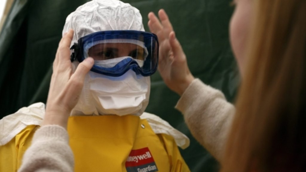 Ein zehnköpfiges Helferteam des Deutschen Roten Kreuzes und der Bundeswehr soll in Monrovia ein Behandlungszentrum einsatzbereit machen. Ende November sollen hier die ersten Ebola-Kranken behandelt werden. 