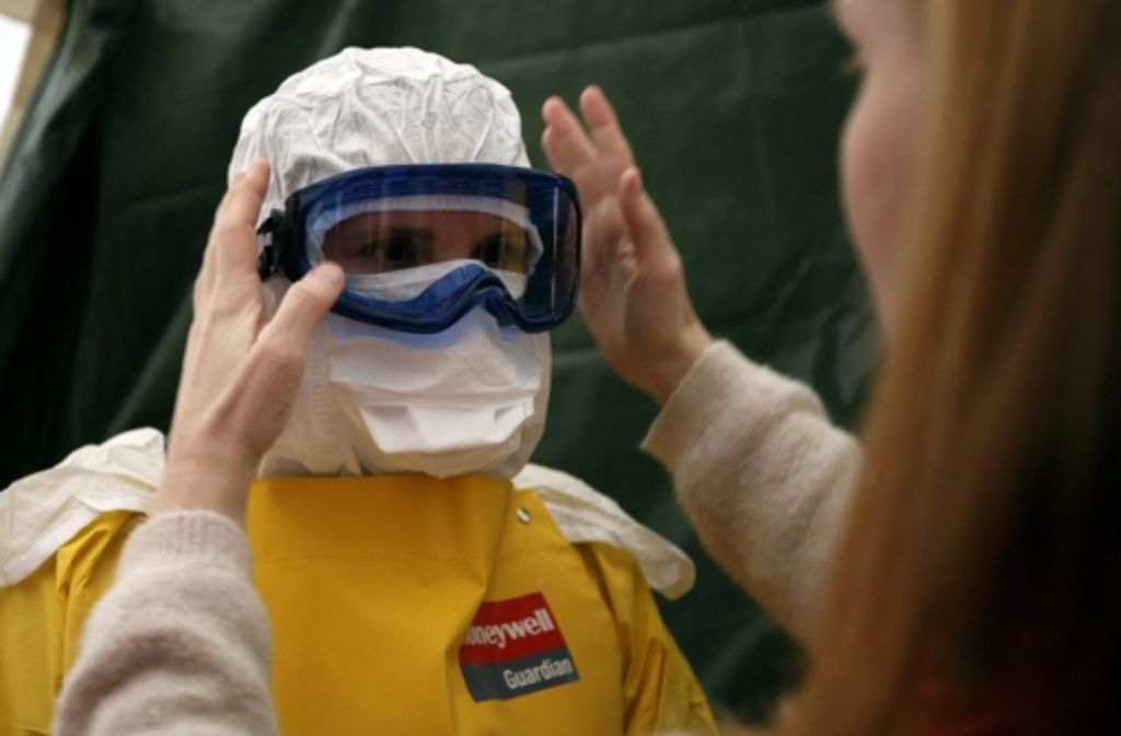 Eine Ebola-Übung von Ärzte ohne Grenzen Foto: dpa