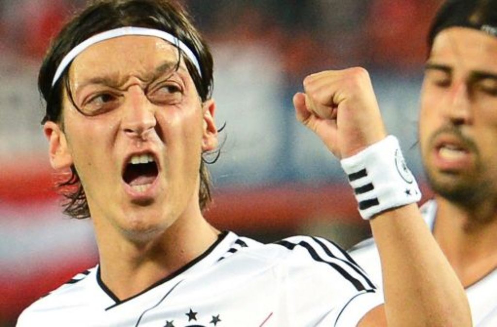 Der erste Deutsche findet sich auf Platz 279 der Twitter-Liste: Fußballstar Mesut Özil bringt es auf rund 4 Millionen Fans.